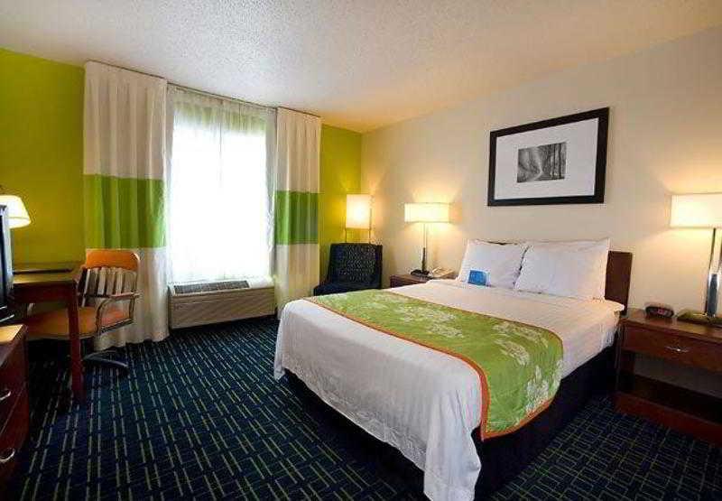 Fairfield Inn & Suites Traverse Stadt Exterior foto