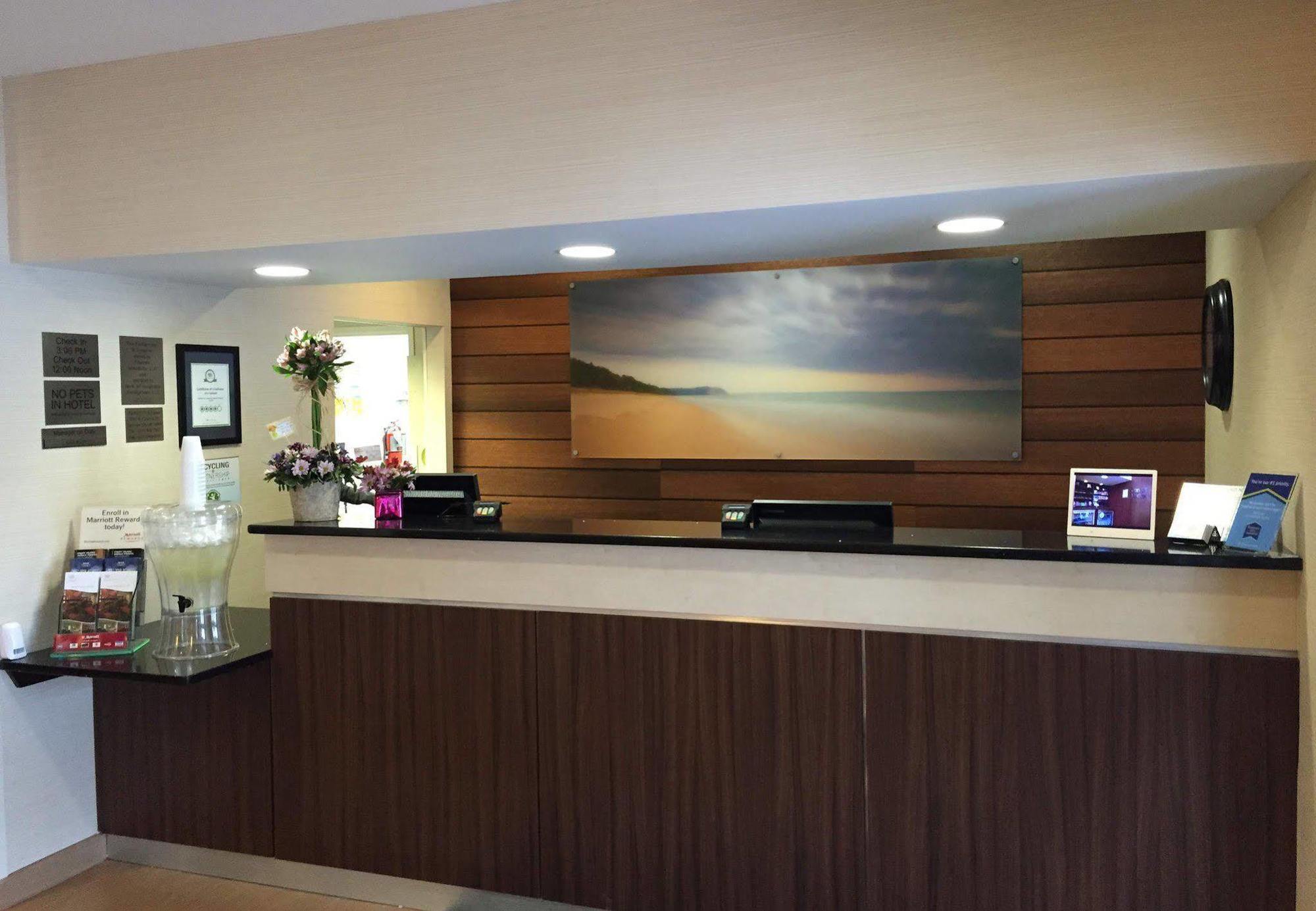 Fairfield Inn & Suites Traverse Stadt Exterior foto